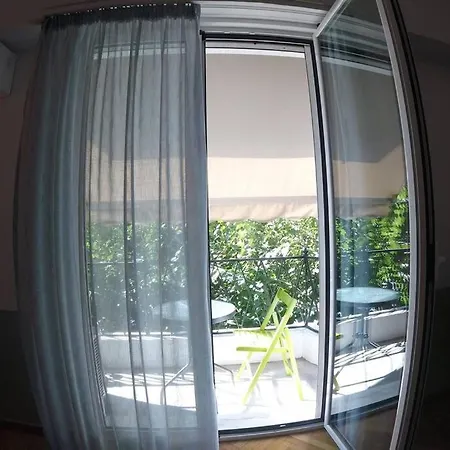 Entire Apartment - Heart Of Athènes Extérieur photo